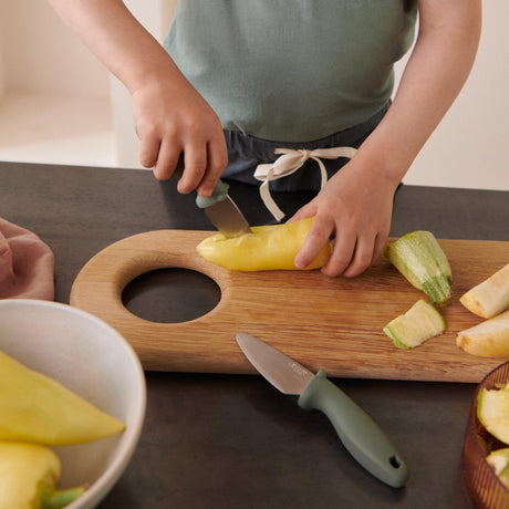 Bezpieczne noże do krojenia dla dzieci Liewood Perry z ergonomicznymi uchwytami, idealne dla małych kucharzy.