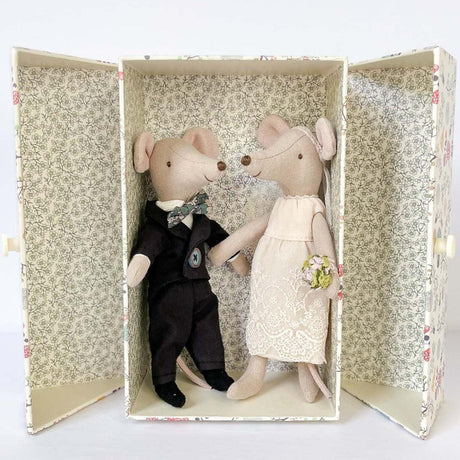 Maileg: para młoda w pudełku Wedding Mice Couple - Noski Noski