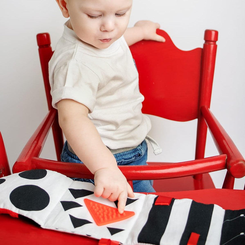 Mom's Care: książeczka sensoryczna Iluzja - Noski Noski