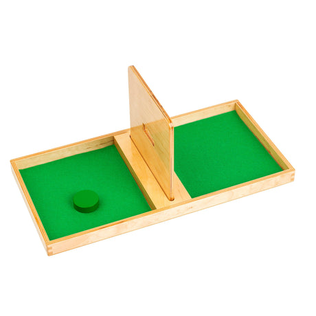 Drewniana zabawka edukacyjna Nienhuis Montessori Imbucare z dyskiem, rozwijająca zręczność dziecka w kreatywnej zabawie.