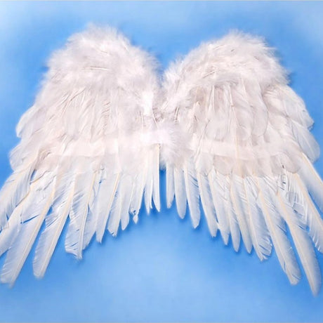 Białe skrzydła anioła Partydeco, 53 x 37 cm, idealne do stroju małego Aniołka, na kolędowanie i przedszkolne przedstawienia.