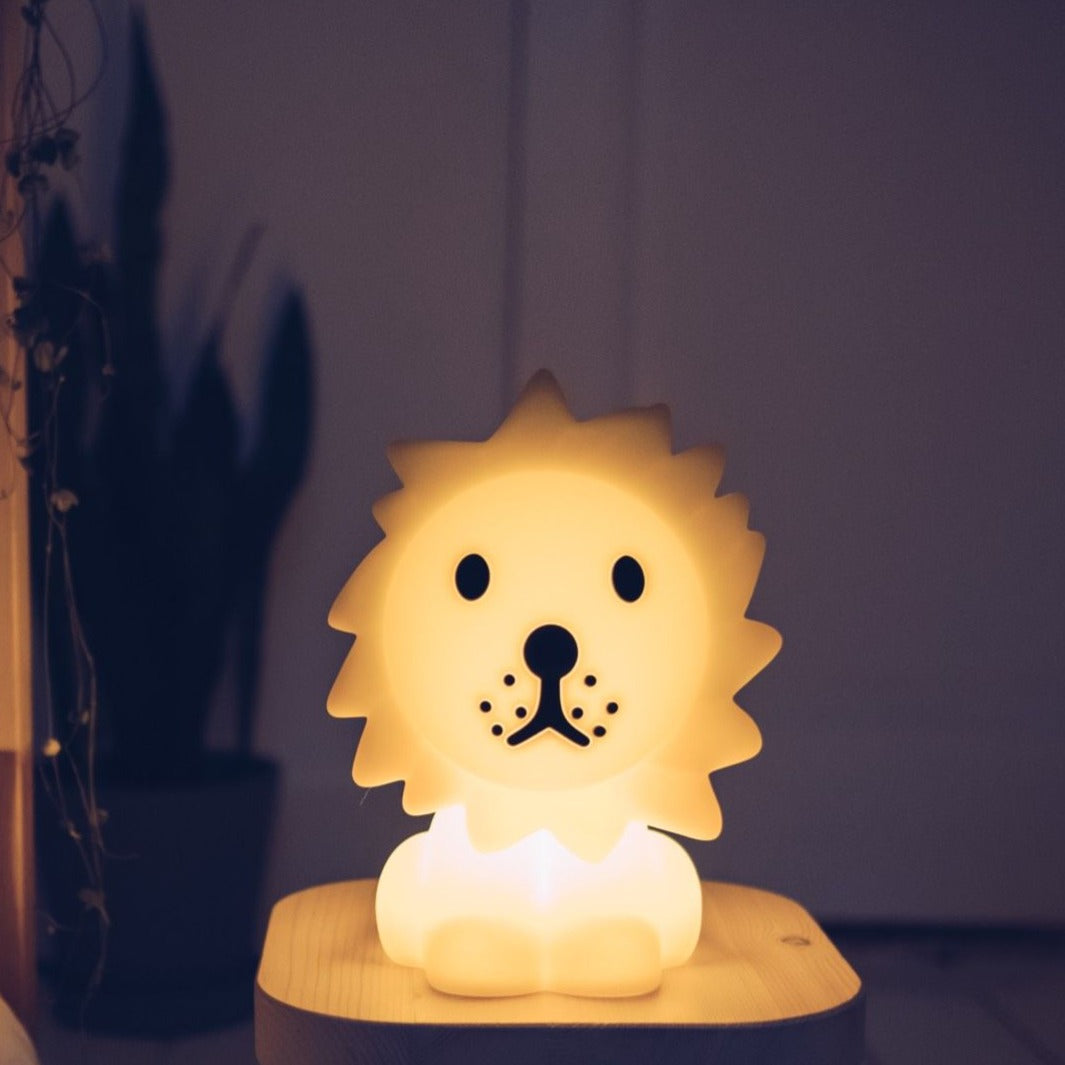 Lampka nocna dla dzieci Mrmaria Lion First Lamp Midi lew