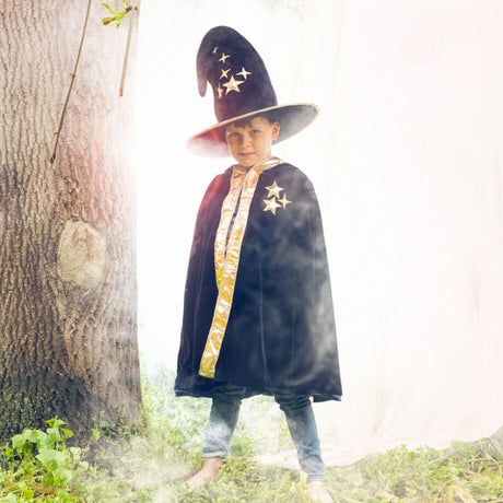 Peleryna Souza Magik Wilfred - strój czarodzieja dla chłopca w wieku 4-8 lat, kolorowy i komfortowy.