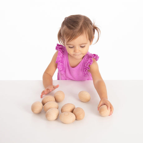 Zestaw 10 dużych drewnianych jajek Tickit do nauki liczenia, sortowania i zabawy, wykonanych z litego drewna bukowego