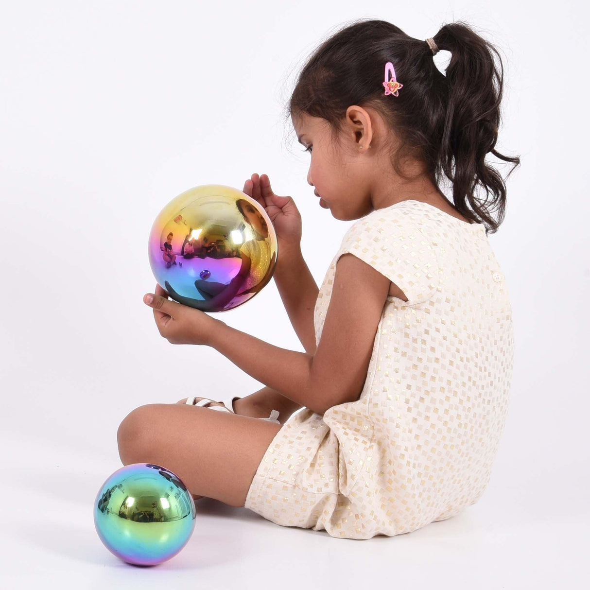 TickiT: opalizujące kule sensoryczne Sensory Reflective Colour Burst Balls 4 el. - Noski Noski