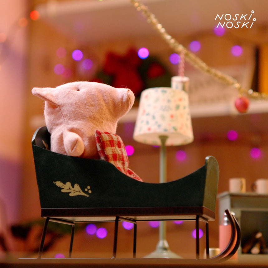 Maileg: dekoracja bożonarodzeniowa sanie dla myszki Sleigh