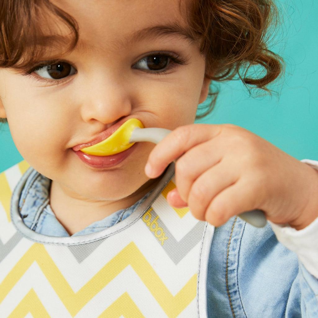 b.box: pierwsze sztućce do nauki jedzenia Toddler Cutlery Set - Noski Noski