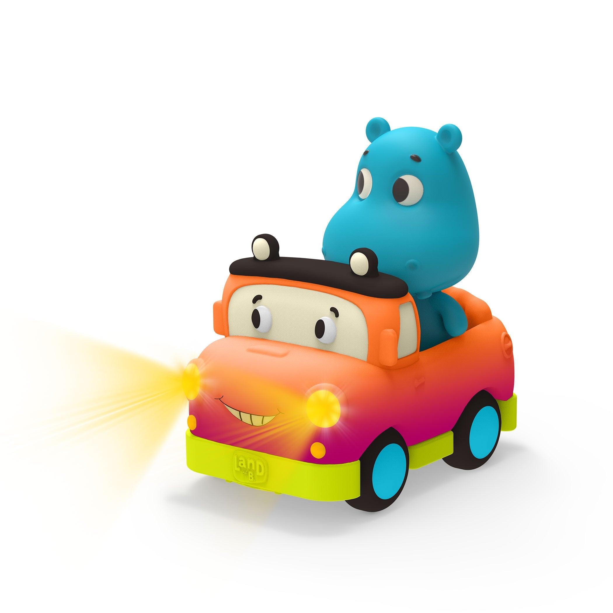 B.Toys: miękkie sensoryczne autko z kierowcą Land of B. - Noski Noski