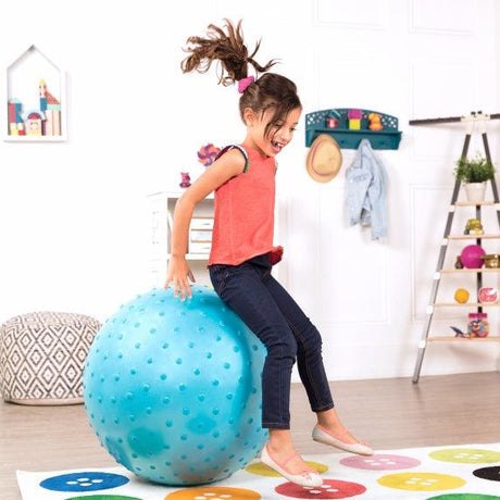 Olbrzymia piłka sensoryczna B.toys z wypustkami, doskonała do ćwiczeń koordynacji, gibkości i równowagi dla dzieci.