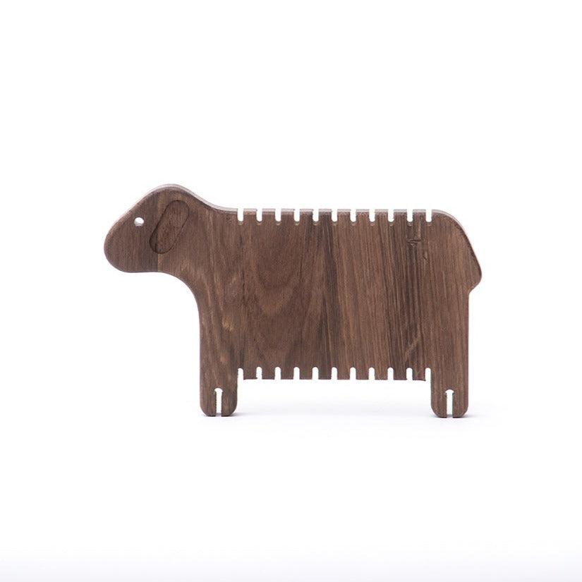 Bajo: drewniane krosno owca Weaving Sheep Black Oak - Noski Noski