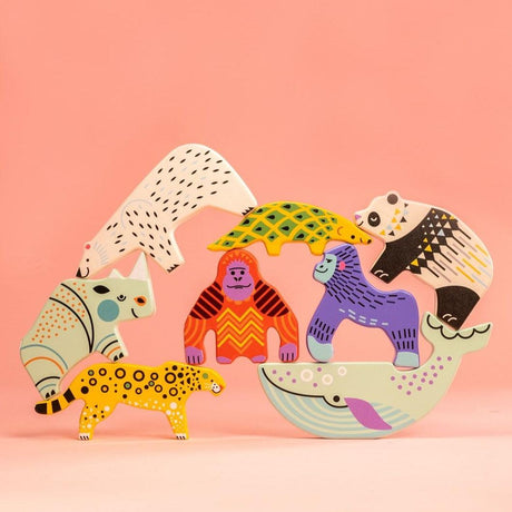 Kolorowe drewniane figurki zwierząt Bajo Biodiversity dla dzieci, edukacyjne zabawki dla 2 latka.