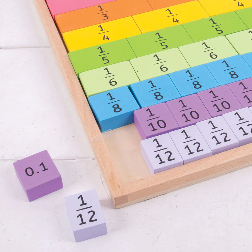 Drewniana układanka ułamków Bigjigs Toys - kolorowe puzzle edukacyjne dla dzieci, idealne do nauki matematyki.
