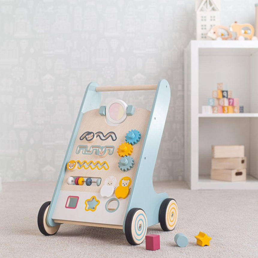Drewniany chodzik Bigjigs Toys Activity Walker, pchacz dla dzieci, z antypoślizgowymi kołami, wspomaga pierwsze kroki i rozwój.