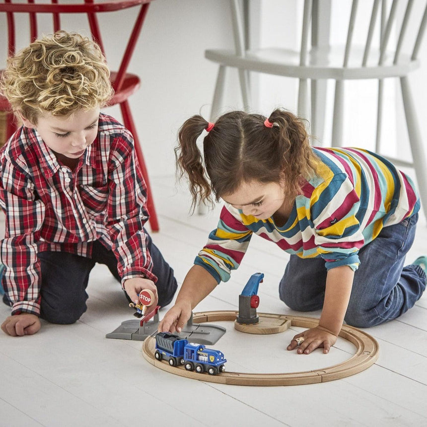 BRIO: policyjny zestaw Police Transport Set World - Noski Noski