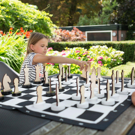 Figury szachowe ogrodowe XL, wytrzymałe materiały, strategiczna zabawa na świeżym powietrzu dla całej rodziny.