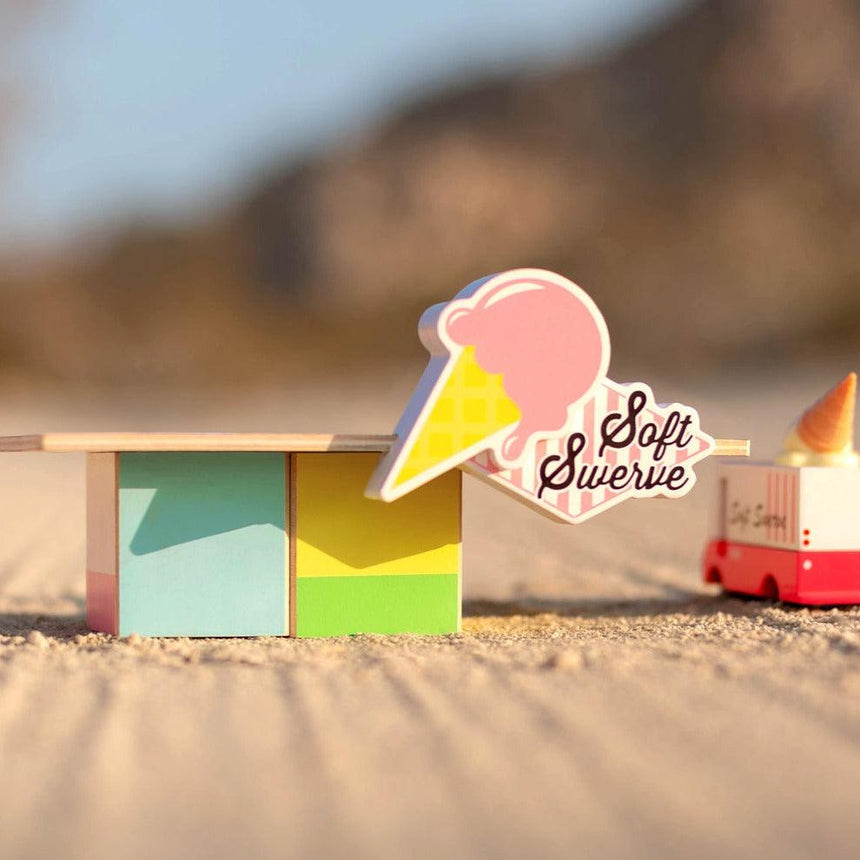Candylab Toys: budka z lodami Ice Cream Shack - Noski Noski