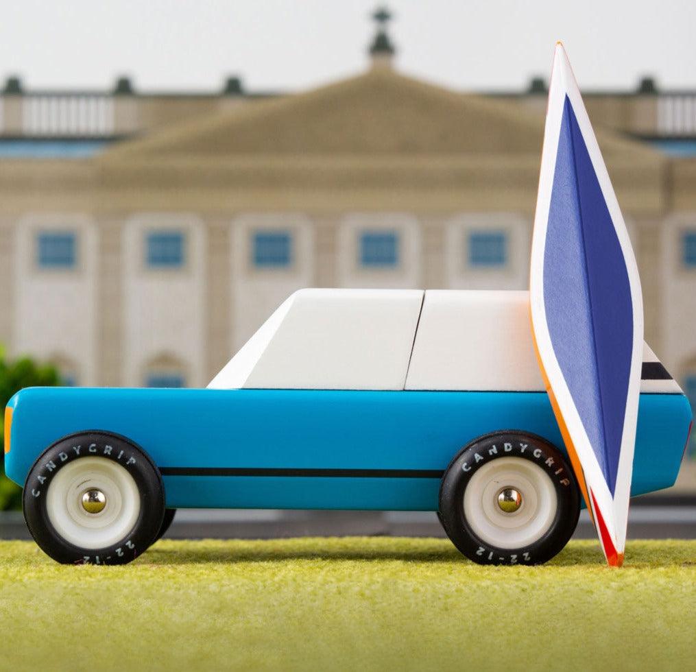 Candylab Toys: drewniany samochód Cotswold Royal - Noski Noski