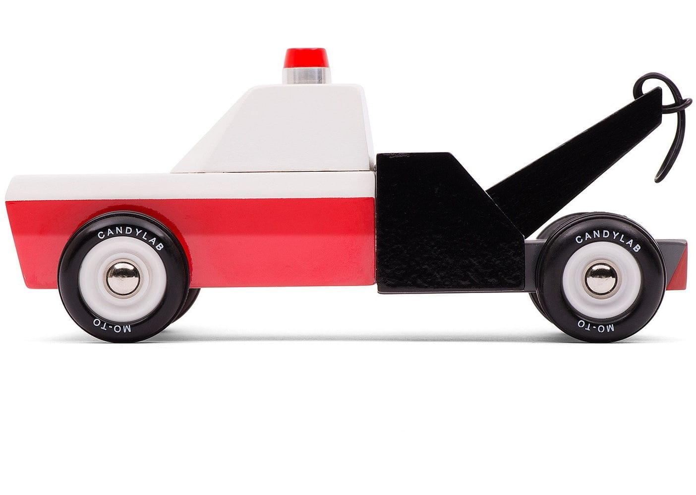 Candylab Toys: drewniany samochód holownik Americana Towie - Noski Noski