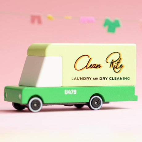 Drewniana furgonetka Candylab Toys Laundry Van, samochód dla dzieci, retro styl, stymuluje kreatywność, idealny prezent.