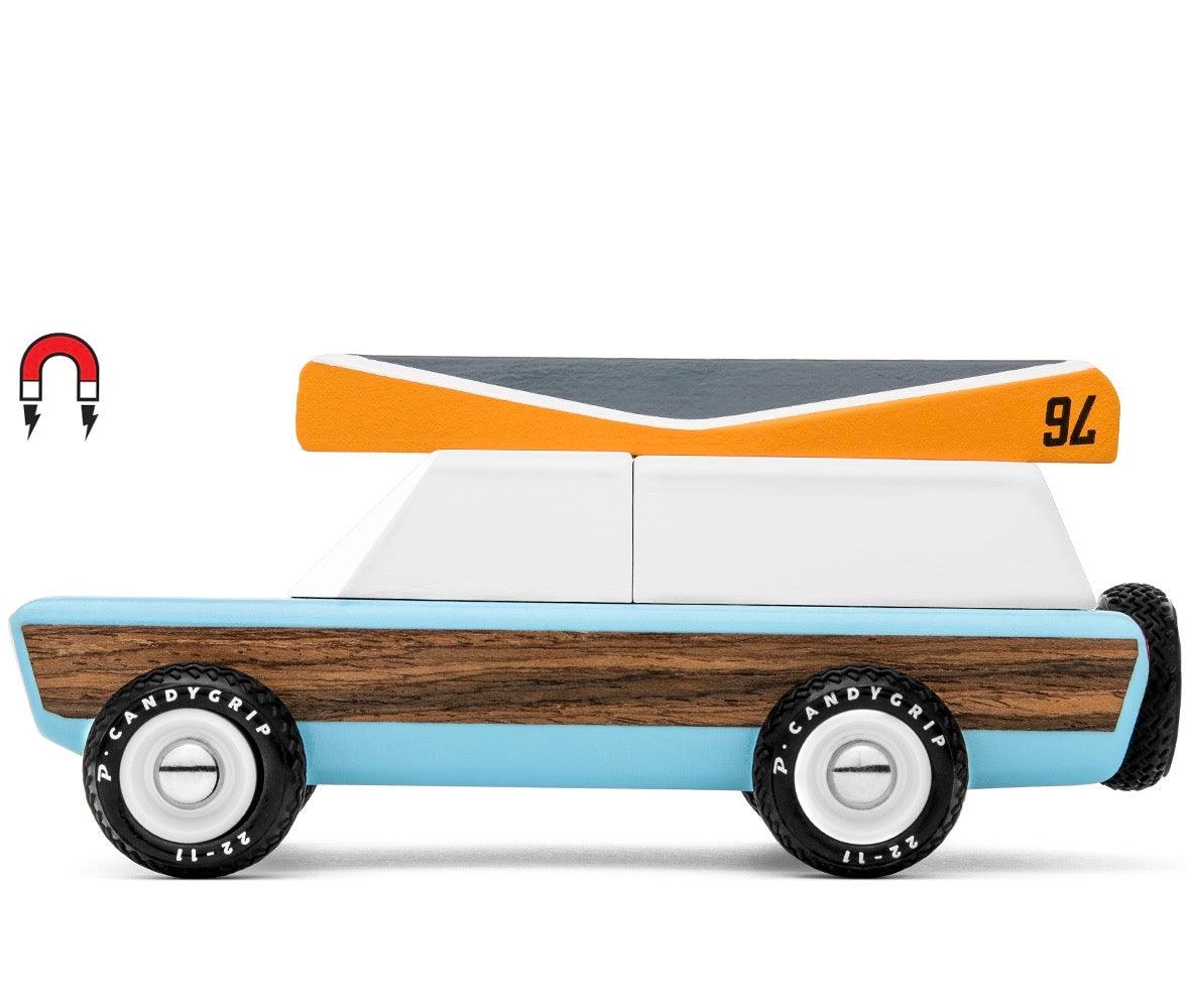 Candylab Toys: drewniany samochód Pioneer Classic - Noski Noski
