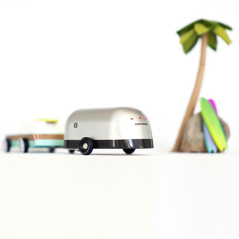 Candylab Toys: srebrna przyczepa do samochodu Airstream Camper - Noski Noski