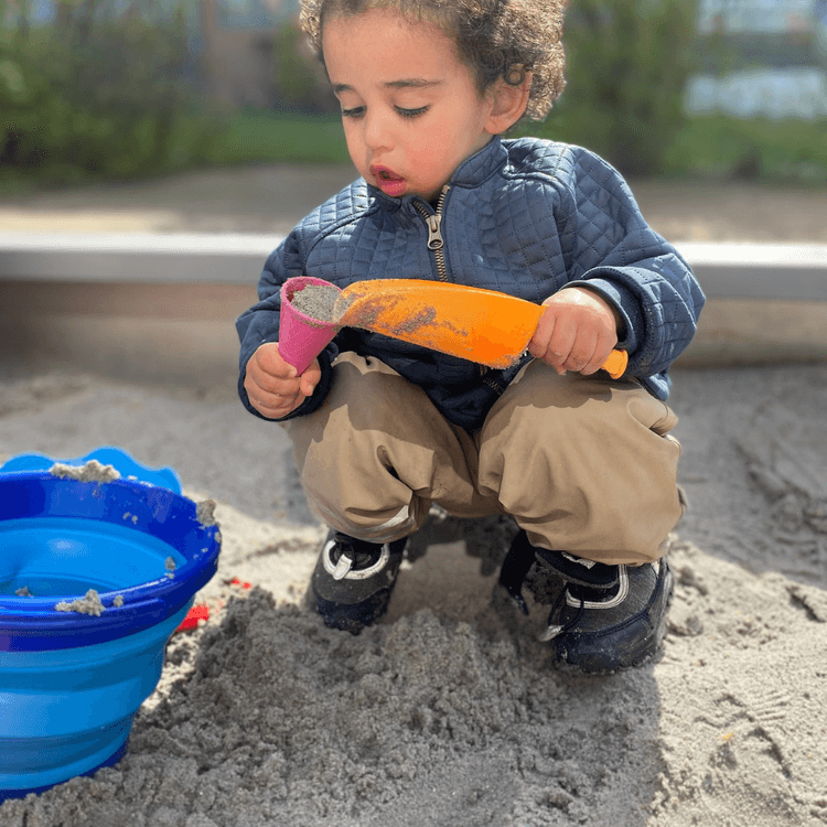 CompacToys: składane wiaderko z zabawkami do piasku 7w1 - Noski Noski