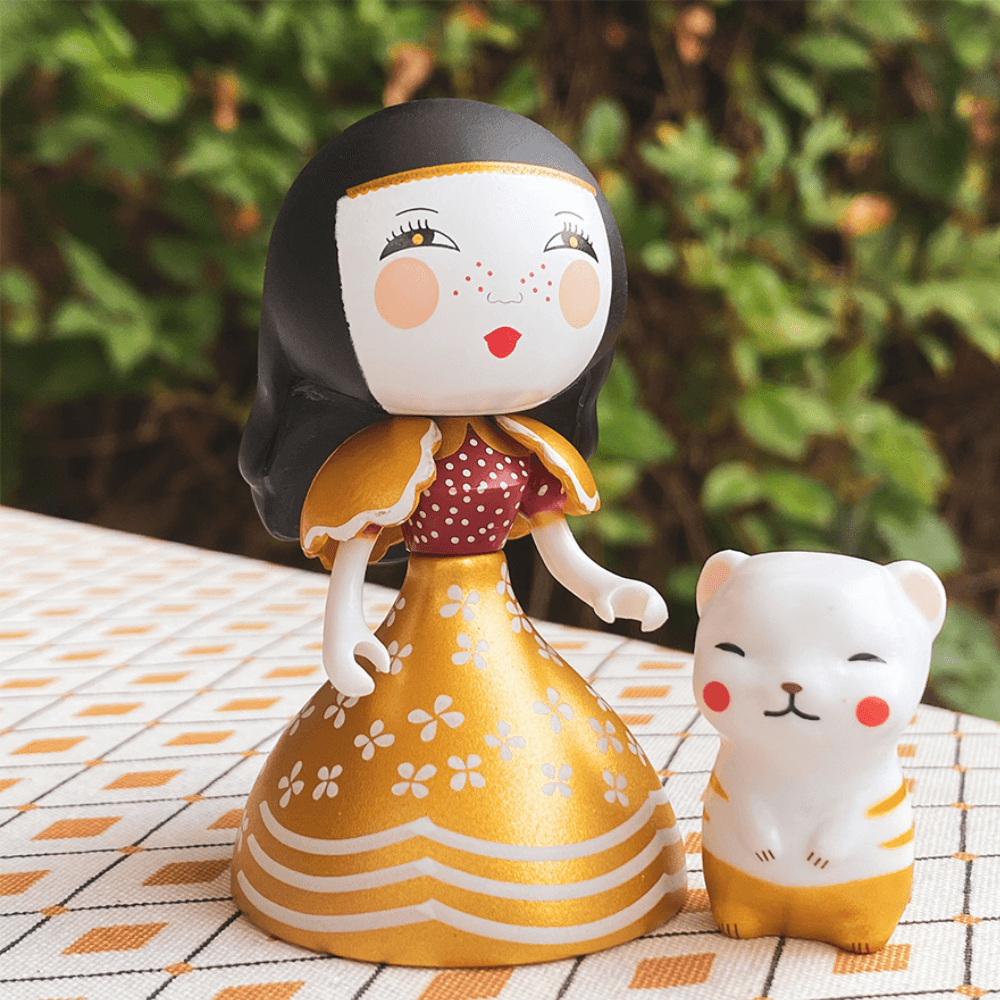 Djeco: figurka księżniczka z kotkiem Mona & Moon Arty Toys - Noski Noski
