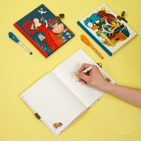 Magiczny pamiętnik dla dziewczynki z kłódką i długopisem UV, idealny do przechowywania sekretów.