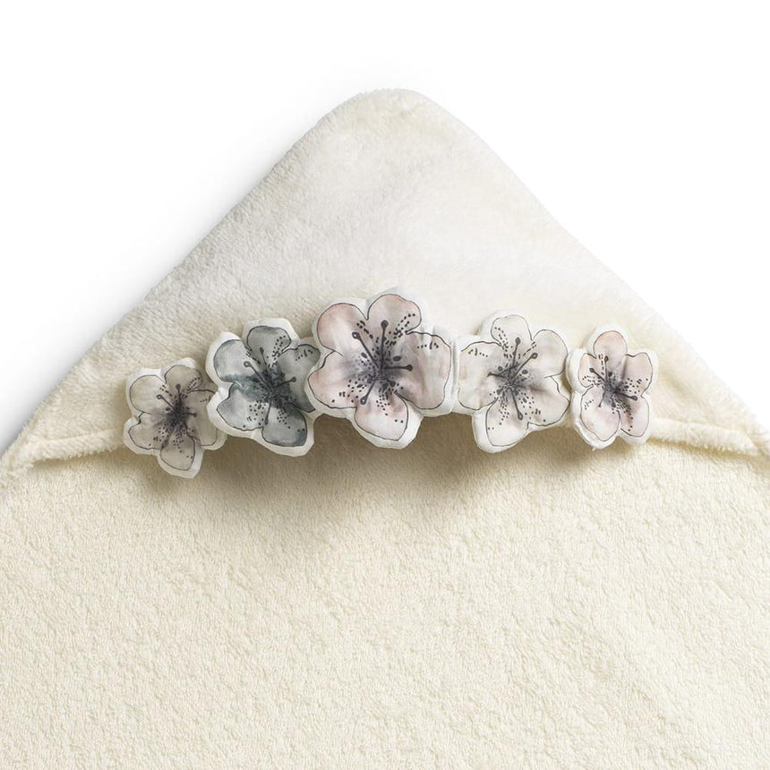 Elodie Details: ręcznik z kapturkiem Hooded Towel Embedding Bloom - Noski Noski