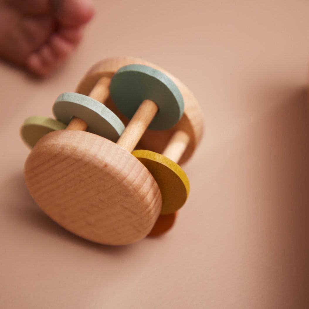 Filibabba: zabawki sensoryczne w walizce My First Wooden Sensory Toys - Noski Noski