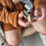 Filibabba: zawieszka do smoczka Pacifier Holder - Noski Noski