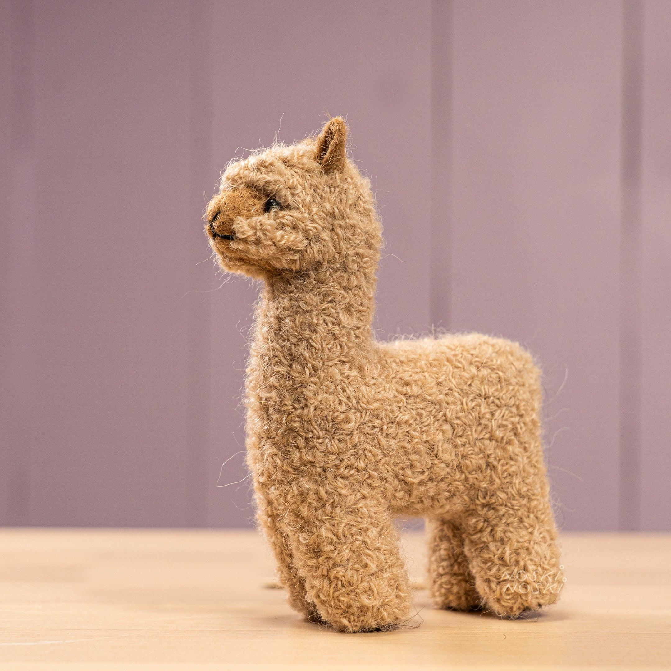 Gabo Wool Wool Figurine Alpaka Baby Alpaca 11 cm