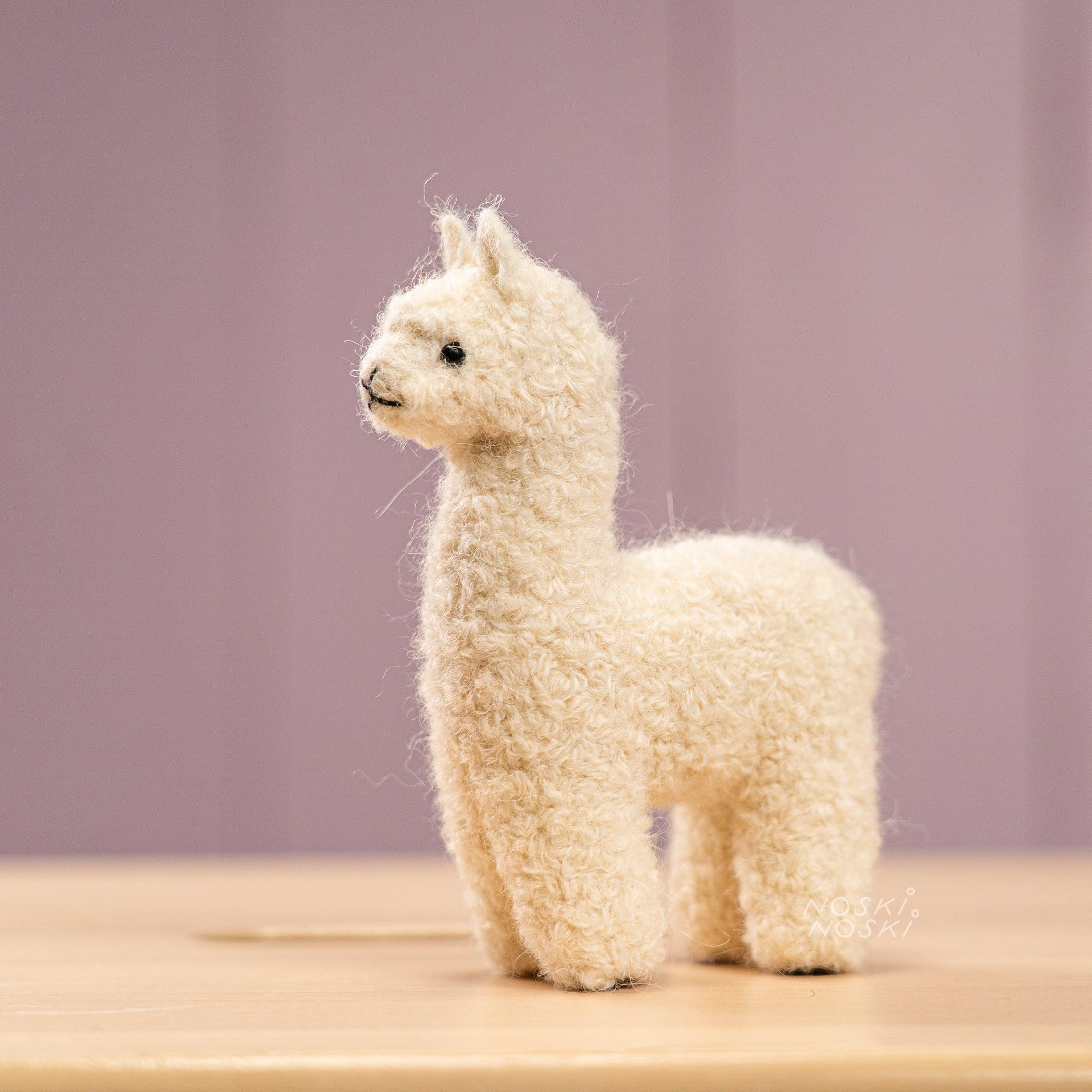 Gabo Wool Wool Figurine Alpaka Baby Alpaca 11 cm