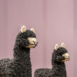 Gabo Wool: wełniana figurka alpaka Mama Alpaca 15 cm - Noski Noski