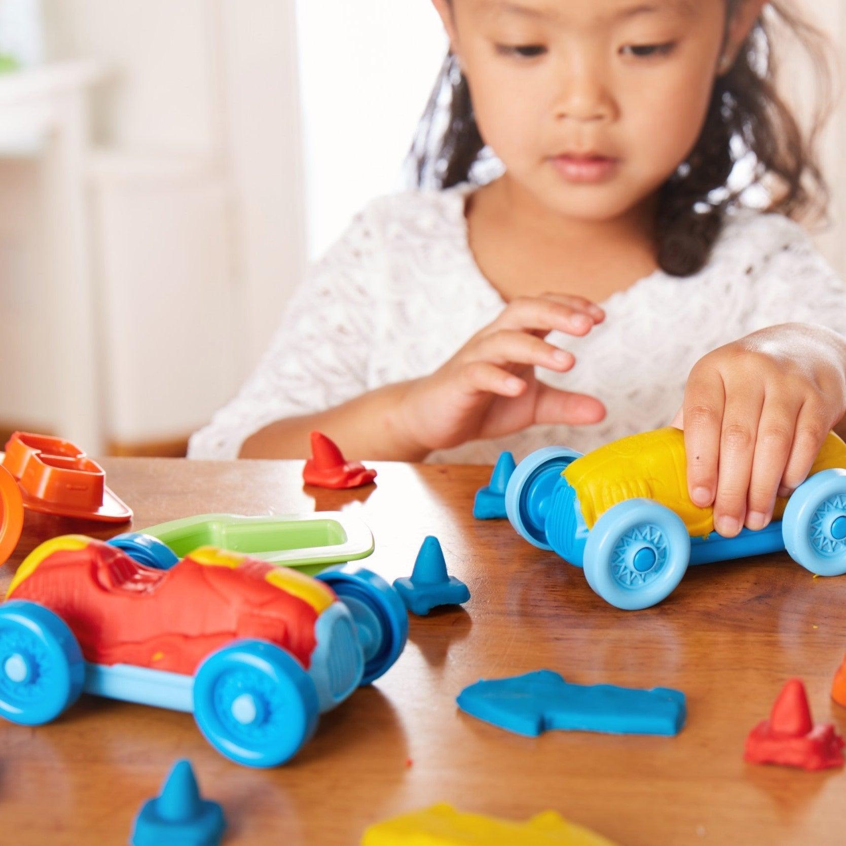 Green Toys: zestaw kreatywny z ciastoliną Race Car Maker - Noski Noski