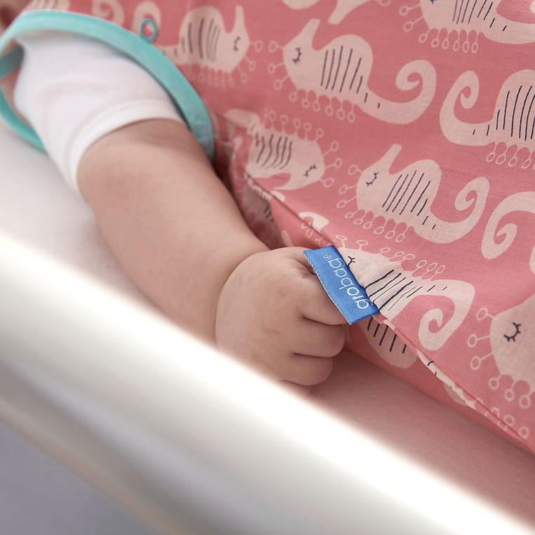 Gro Company: letni śpiworek z pokrowcem Grobag Travel 0-6 M - Noski Noski