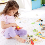 Hape: drewniana skrzynka mechanika Fix-it Tool Box - Noski Noski