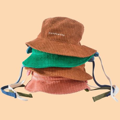 Happymess Bucket Hat dla dzieci, sztruksowy kapelusz z krótkim rondem i wiązaniem, idealny na każdą przygodę.