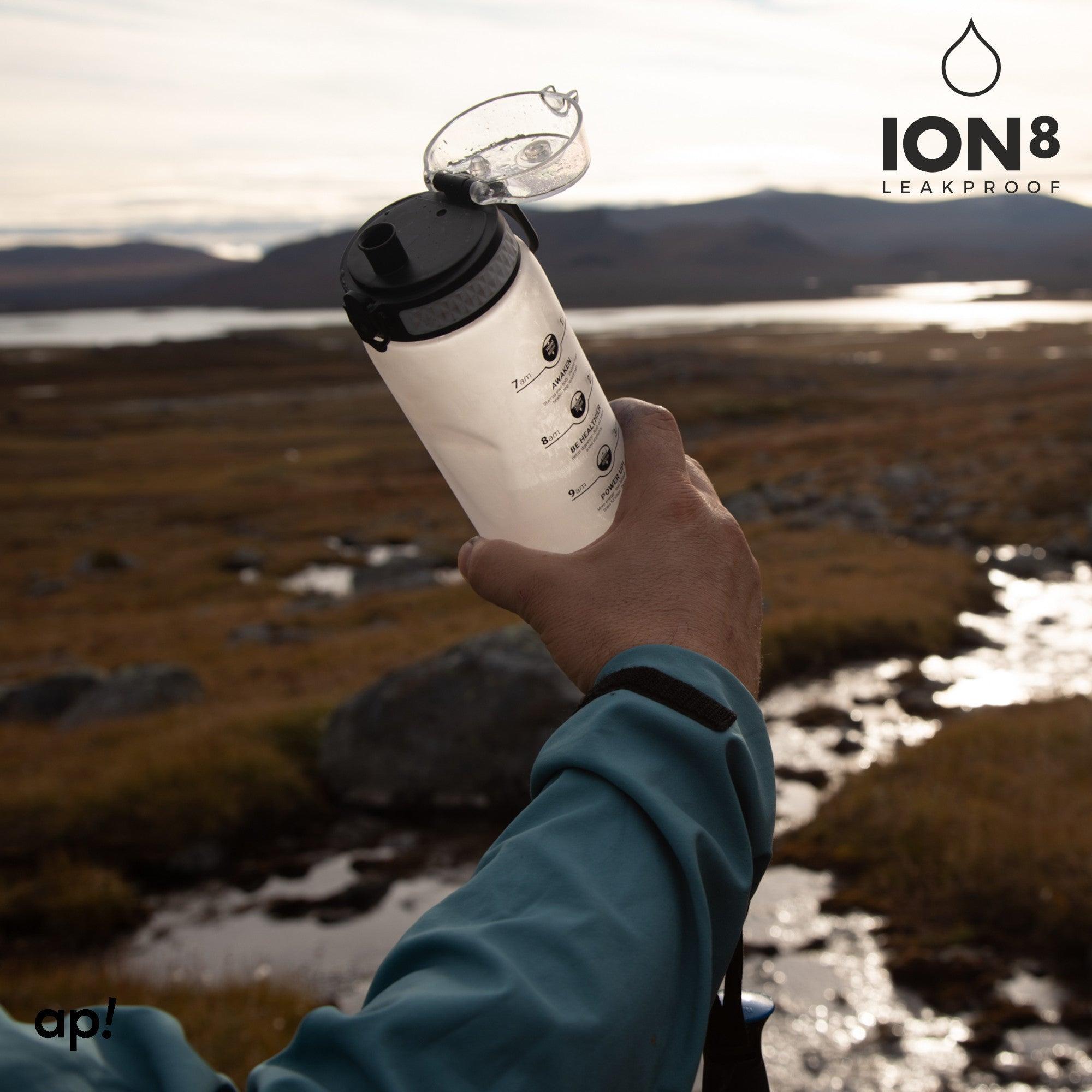 Ion8: butelka na wodę z miarką Ice Motivator 1100 ml - Noski Noski