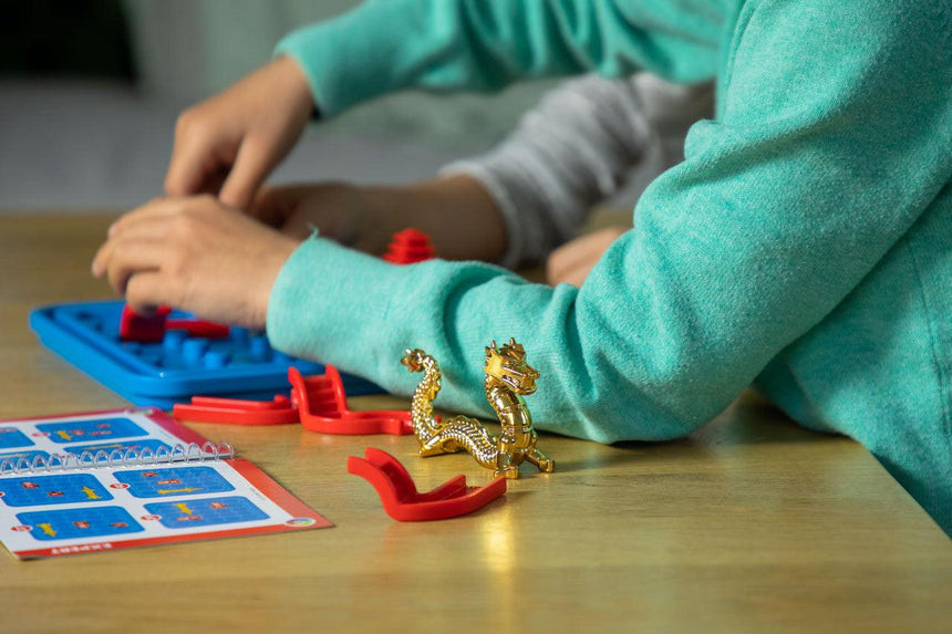 IUVI Games: gra logiczna Droga do świątyni. Smocza edycja Smart Games - Noski Noski