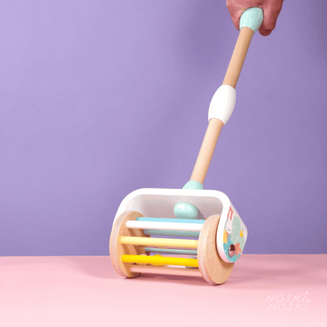 Janod: drewniany pchacz walec Pure Push-Along Toy - Noski Noski