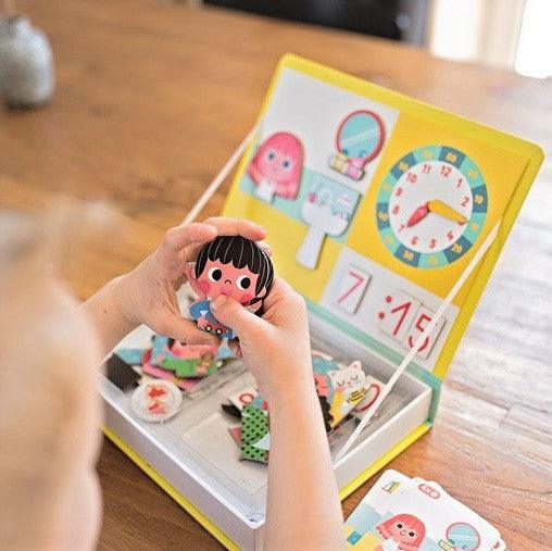 Janod: układanka magnetyczna Uczę się Zegarka Magnetibook - Noski Noski