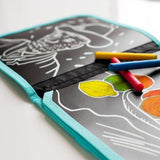 Jaq Jaq Bird: kolorowanka z kredą Color It & Go Book - Noski Noski