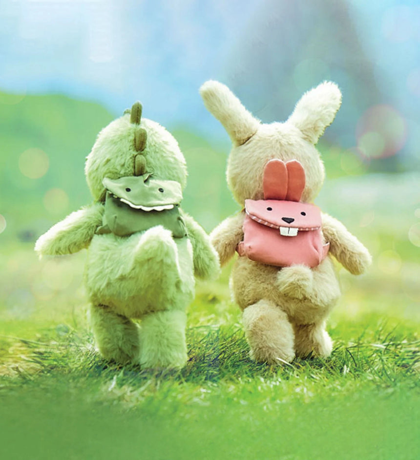 Jellycat: przytulanka dinozaur z plecakiem Backpack Dino 24 cm - Noski Noski