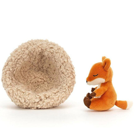 Jellycat: przytulanka śpiący lisek w gniazdku Hibernating Fox 7 cm - Noski Noski