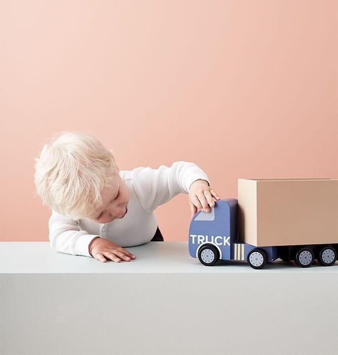 Kid's Concept: drewniane auto ciężarówka Aiden - Noski Noski