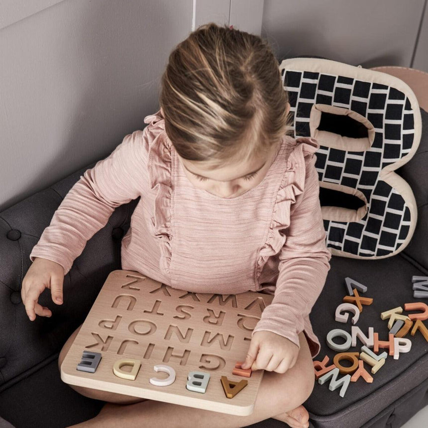 Kid's Concept: drewniane puzzle Alfabet NEO - Noski Noski