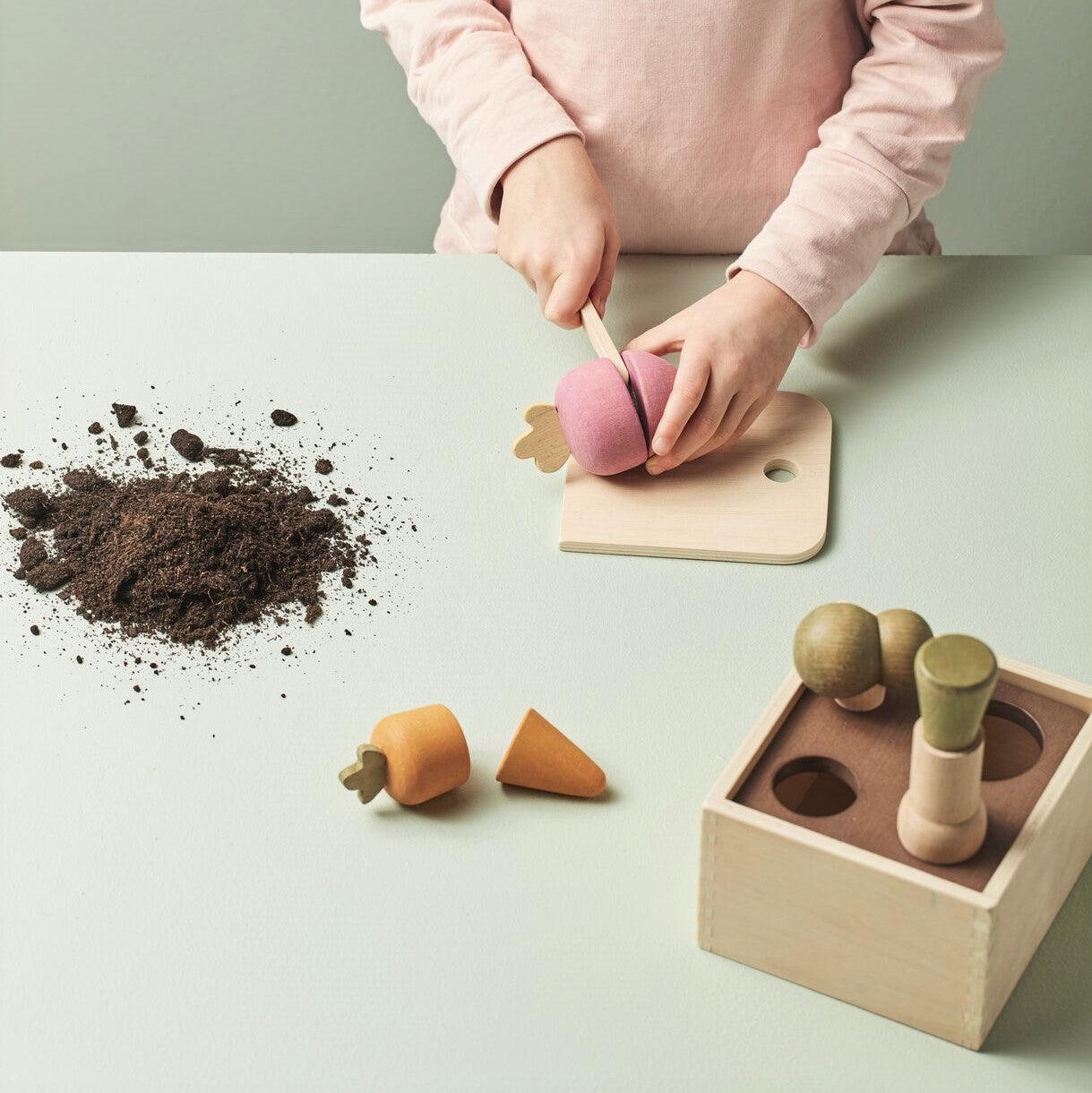 Kid's Concept: drewniany sorter warzywa Plant Box Bistro - Noski Noski