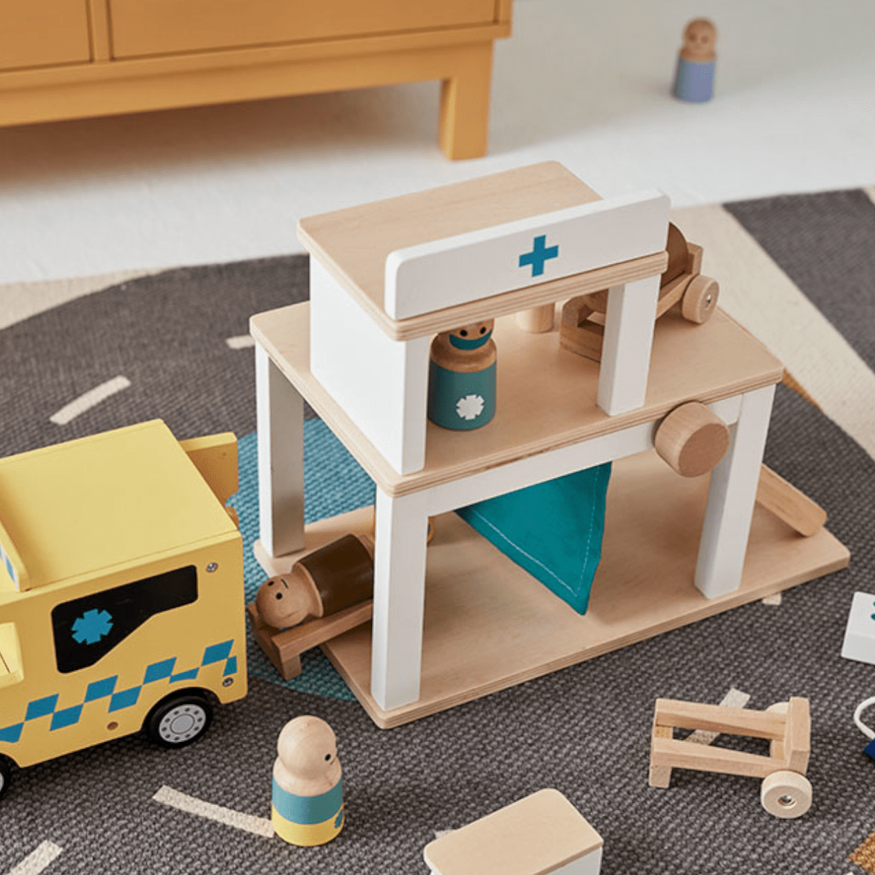 Kid's Concept: drewniany szpital z figurkami Aiden - Noski Noski