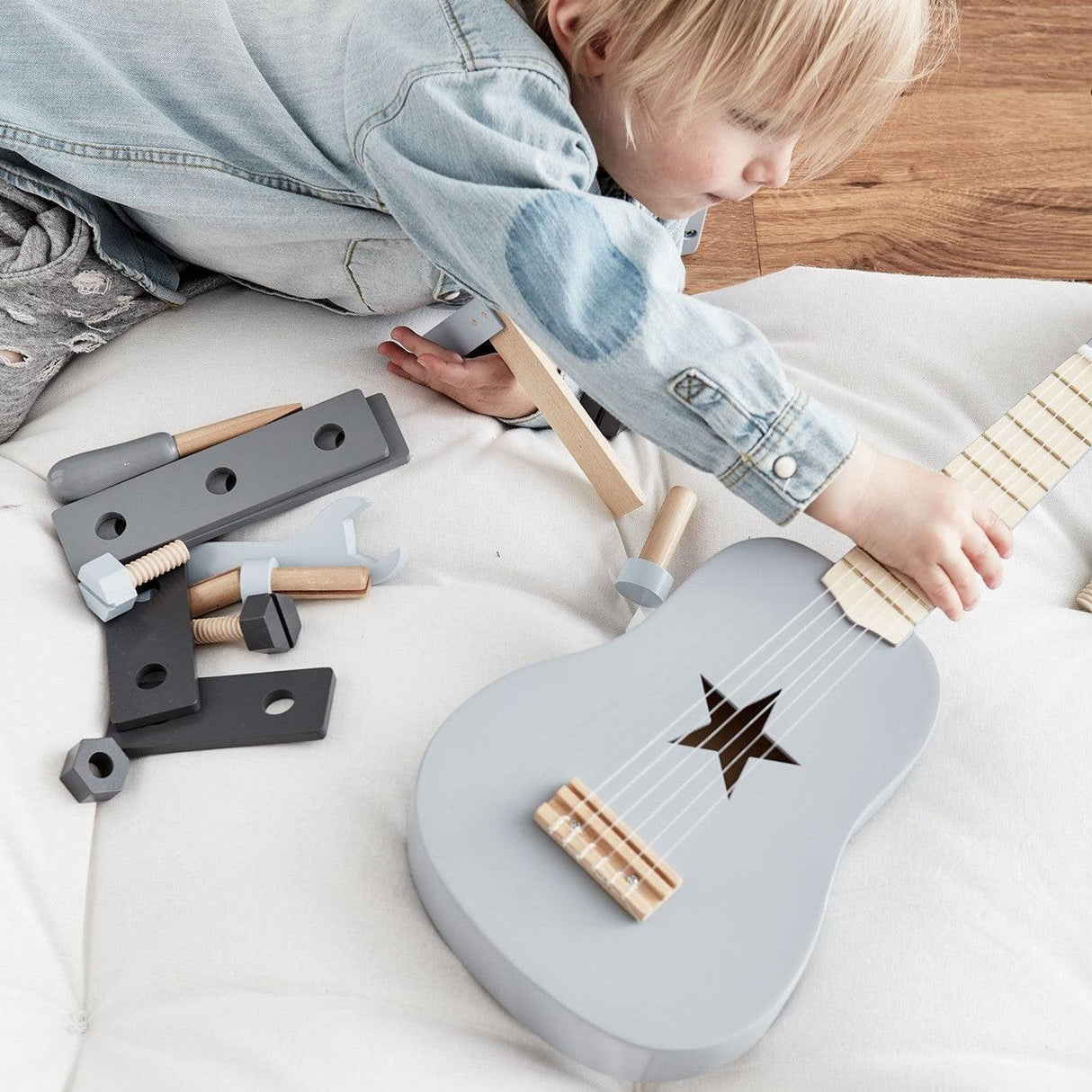 Kid's Concept: gitara dla dzieci Mini Guitar - Noski Noski